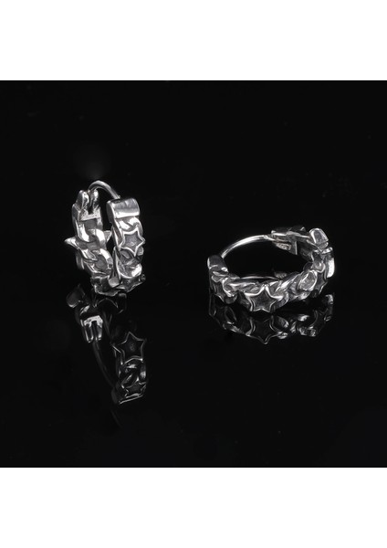 Yıldız Figürlü Spor Tarz Halka Geçirmeli Motorcu 316L Çelik Küpe (Çift)