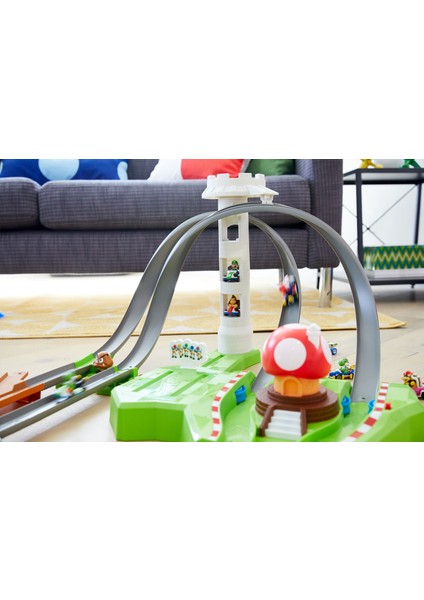 Mario Kart Motorlu Çılgın Dönüş Parkur Yarış Set GCP27