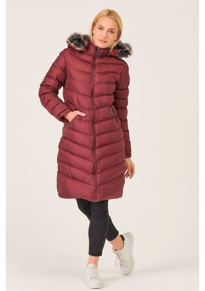 Z6690 Dewberry Kürklü Kapşonlu Kadın Kaban-Bordo