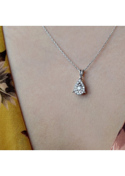 0.23 Ct.damla Model Pırlanta Trend Kolye