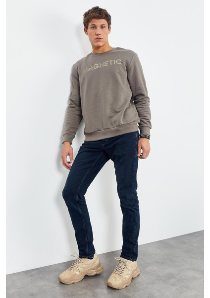 Camel Yazı Nakışlı O Yaka Rahat Form Erkek Sweatshirt - 88020