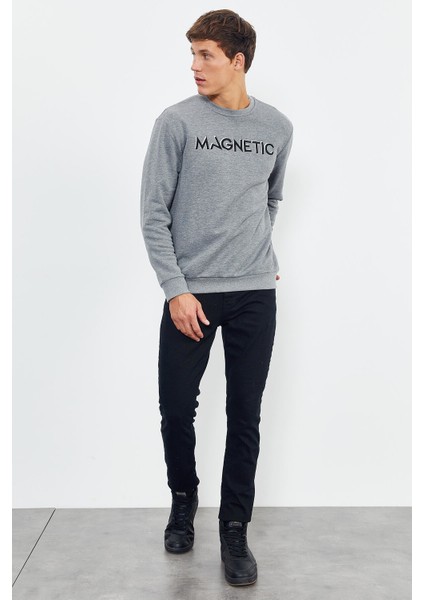 Gri Melanj Yazı Nakışlı O Yaka Rahat Form Erkek Sweatshirt - 88020