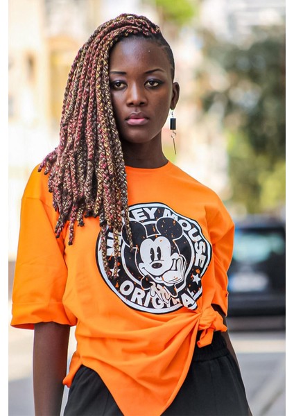 Geniş Kesim Disney Baskılı Kadın Tshirt