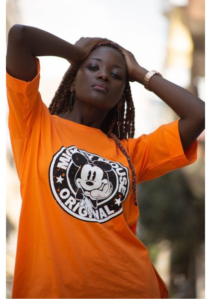 Geniş Kesim Disney Baskılı Kadın Tshirt fırsatları