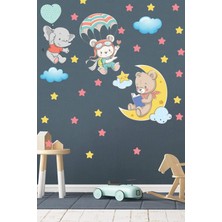 Echo Home Ayda Kitap Okuyan Aycık Yıldızlar ve Uçan Fil ve Ayıcık Duvar Sticker