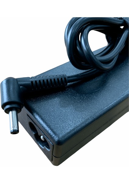 Asus Notebook Şarj Adaptör 19V 3.42A (1.75A 2.37 Uyumlu) Uç Ölçüsü 4.0mm 1.35MM