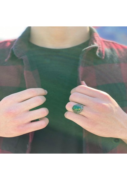 925 Ayar Gümüş Dörtgen Yeşil Zirkon Taşlı Sade Erkek Yüzük fiyatları