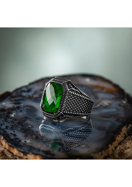 925 Ayar Gümüş Dörtgen Yeşil Zirkon Taşlı Sade Erkek Yüzük modelleri