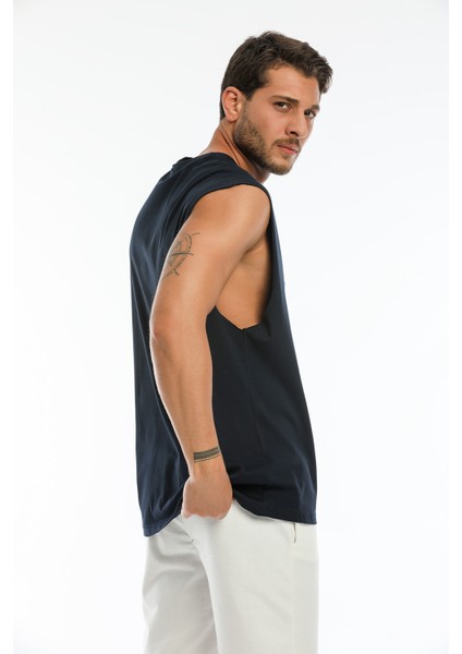 Bisiklet Yaka Kolsuz T-Shirt fırsatları