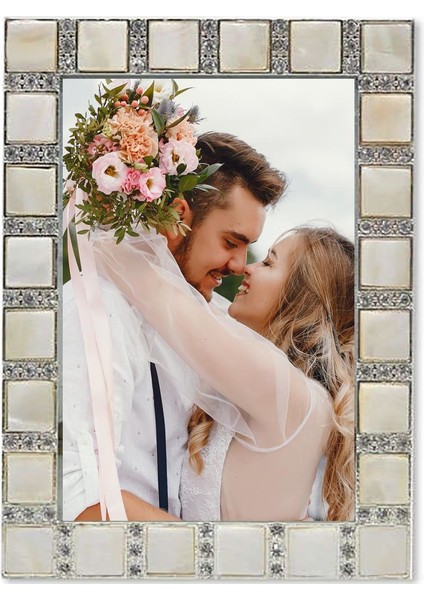 Swarovski Taşlı Sedef Motifli 10X15 cm Gösterişli Fotoğraf Çerçevesi