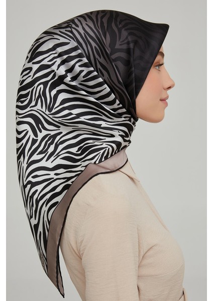 2021/22 Sonbahar Kış Serisi Zebra Desen Ipek Twill Eşarp 8654D-20 fiyatları