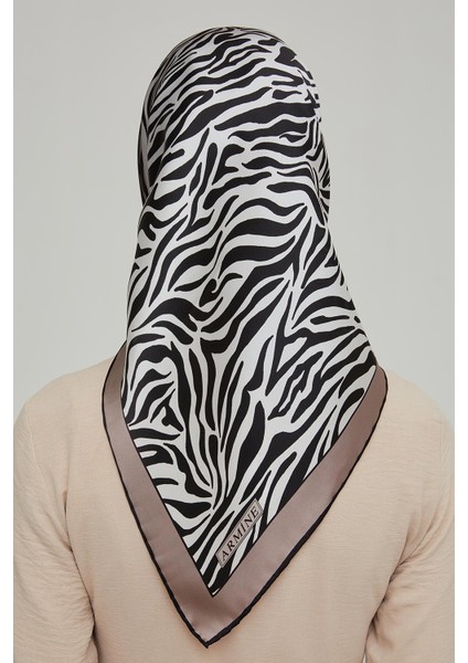 2021/22 Sonbahar Kış Serisi Zebra Desen Ipek Twill Eşarp 8654D-20 modelleri