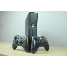 Microsoft Xbox 360 - 2 Adet Kablosuz Kol - 250 GB Hafıza - 30 Oyun