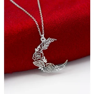 Silver & Silver 925 Ayar Gümüş Çiçekli Desenli Ay Kolye