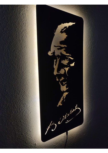 Mustafa Kemal Atatürk LED Işıklı Ahşap Tablo