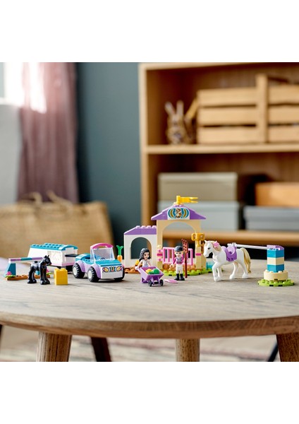 Friends At Eğitmeni ve At Eğitimi 41441 - LEGO Friends Stephanie; Emma ve 2 Hayvan İçeren Oyuncak Yapım Seti (148 Parça) fiyatları