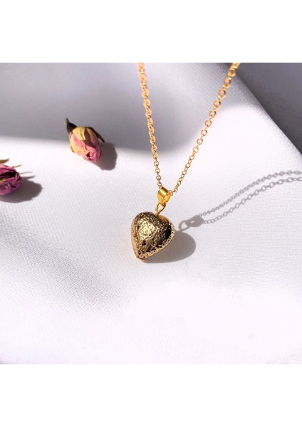 Altın Kaplamalı Lav Taşı Kalp Kolye