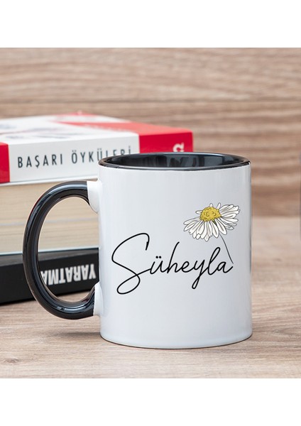 Kişiye Özel Papatya Tasarımlı İsimli Siyah Kupa Bardak
