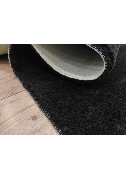 Kalın Yumuşak Kaymaz Taban Siyah Peluş Halı-120x180 cm indirimleri