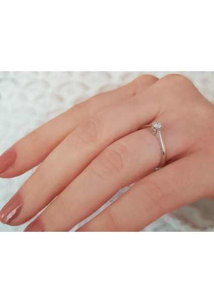 E Renk 0,15 Karat Pırlanta Tektaş Yüzük 0417R0008 fırsatları