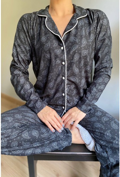 Pijama Evi Ekose Baskılı Önden Düğmeli Uzun Kollu Kadife Pijama Takımı
