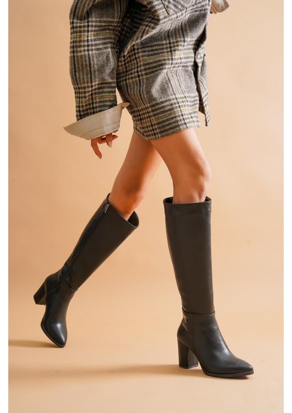 Kleo Siyah Deri Topuklu Yanı Fermuarlı Günlük Kullanım Çizme