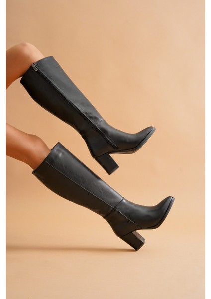 Kleo Siyah Deri Topuklu Yanı Fermuarlı Günlük Kullanım Çizme fiyatları