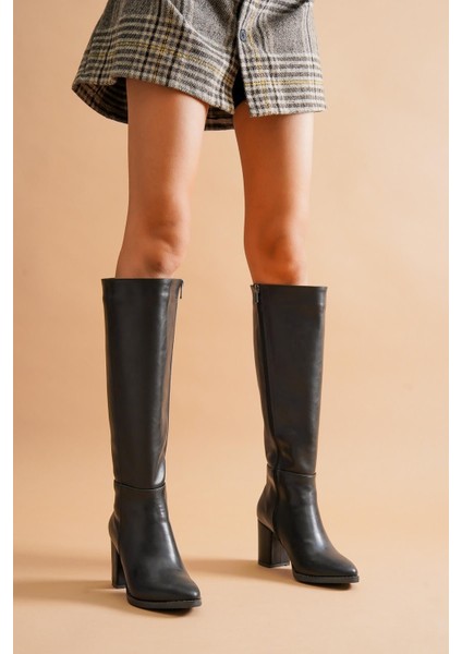 Kleo Siyah Deri Topuklu Yanı Fermuarlı Günlük Kullanım Çizme modelleri