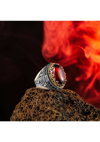 Gümüş Mini Zirkon Taş Detaylı Kırmızı Akik Taşlı Yüzük