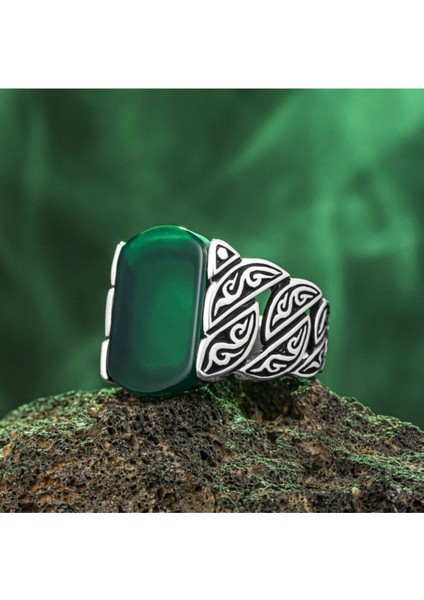 925 Ayar Gümüş Yeşil Akik Taşlı Motifli Erkek Yüzük