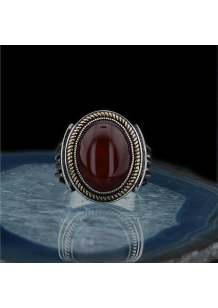 Kral Taçı Şeklinde Oval Bordo Akik Taşlı Gümüş Erkek Yüzük modelleri