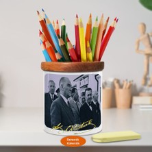 Asilmeydan Takım Elbiseli Mustafa Kemal Atatürk Ahşap Seramik Kalemlik-698