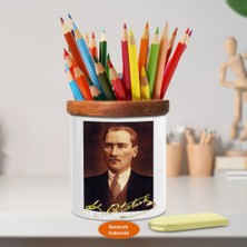 Asilmeydan Takım Elbiseli Kemal Atatürk Ahşap Seramik Kalemlik - r317