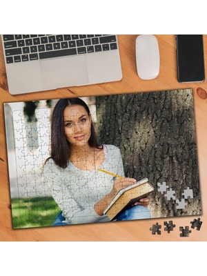 Asilmeydan Üniversite Öğrencisi Kız 240 Parça Puzzle Yapboz TABLO-91558564