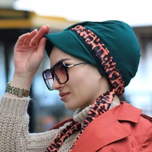 Amisos Bone Şal Atkılı Şapka Bone Zümrüt - Yeni Model Tesettür Giyim