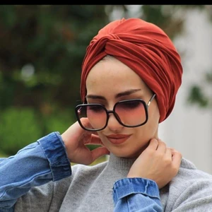 Amisos Bone Şal Dolama Bone  Kiremit Hazır Model - Yeni Model Tesettür Giyim