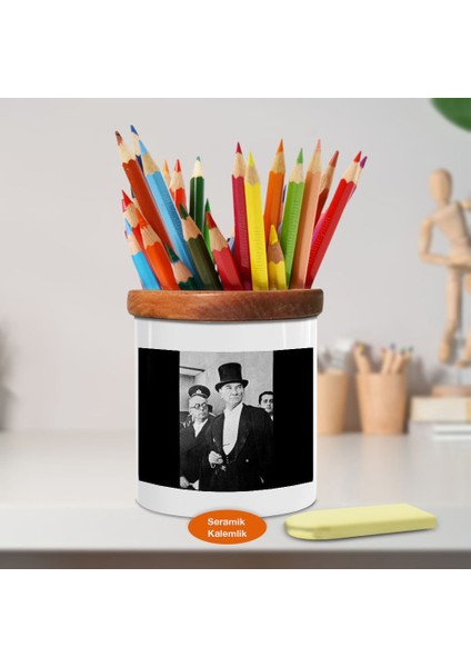 Karizmatik Duruşlu Atatürk Ahşap Seramik Kalemlik -ATATURK(1180)