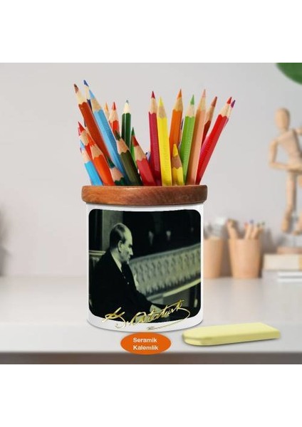 Sert Bakışlı Mustafa Kemal Atatürk Ahşap Seramik KALEMLIK-808