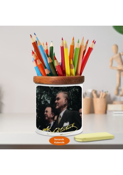 Gülümseyen Mustafa Kemal Atatürk Ahşap Seramik KALEMLIK-ATA_372