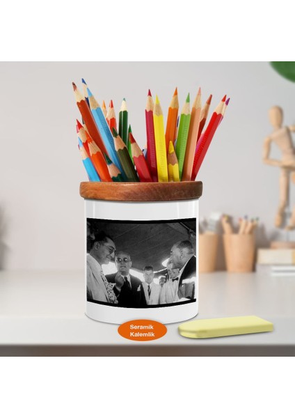 Tartışan Mustafa Kemal Atatürk Ahşap Seramik Kalemlik -A1178)