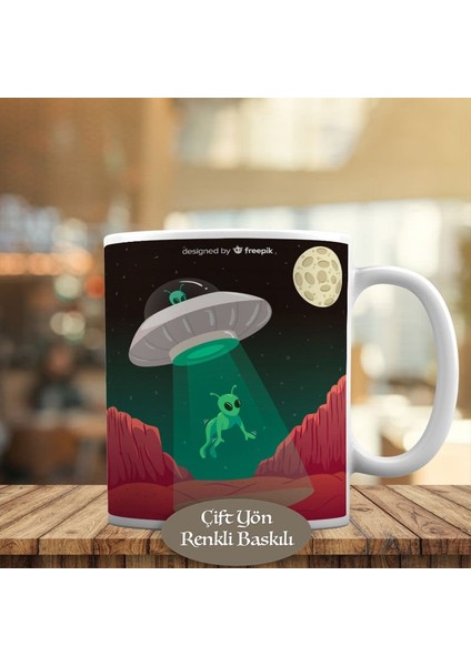 Ufo Uçan Daireye Işınlanan Komik Uzaylı Kupa Bardak HEDIYELIK-699