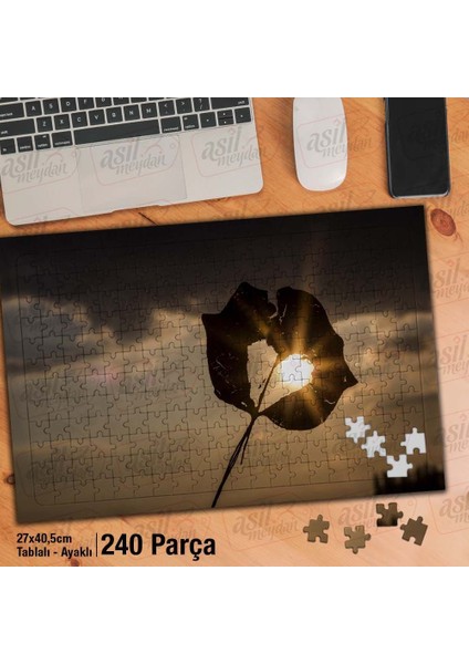 Asil Hobi Yapraktaki Kalp Sembolü -Güneş -Doğa -Aşk Yapboz -Ayak Destekli Çerçeveli 240 Parça Puzzle