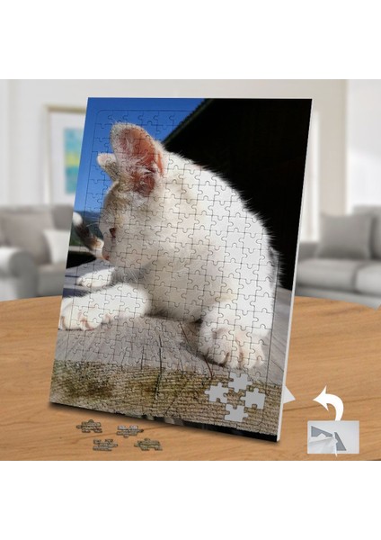 Kar Beyazı Ilgisiz Kedi 240 Parça Puzzle YAPBOZ-2640365