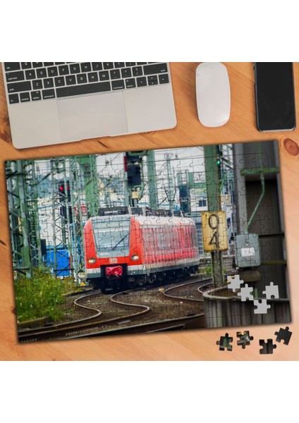 Yolcu Treni Istasyon 240 Parça Puzzle YAPBOZ-1024242