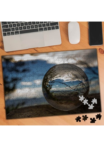 Kar Küresi Manzara Yansıması 240 Parça Puzzle YAPBOZ-75110