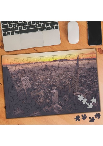 Sis Bulutlu Hava ve Şehrin Yüzü 240 Parça Puzzle YAPBOZ-75968