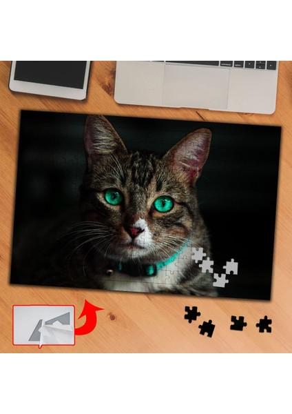 Yeşil Gözlü Sevimli Kedi 240 Parça Puzzle Yapboz TABLO-3674