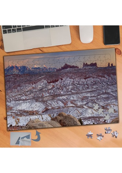 Kayalıklarla Kaplı Karlı Arazi 240 Parça Puzzle Yapboz TABLO-180