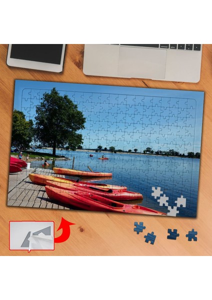 Kırmızı Botlar, Deniz, Kıyı 240 Parça Puzzle Yapboz TABLO-4533
