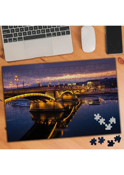 Demir Köprünün Denize Yansıması 240 Parça Puzzle YAPBOZ-74945